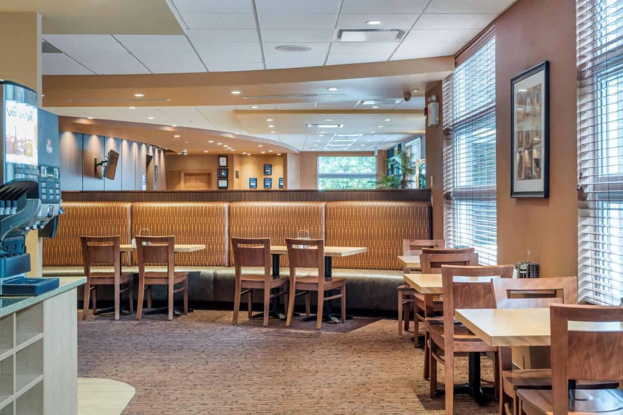 Best Western Plus, Bathurst Hotel & Suites Luaran gambar