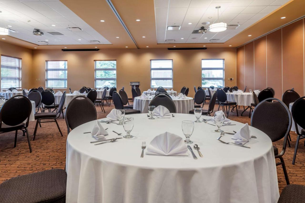 Best Western Plus, Bathurst Hotel & Suites Luaran gambar