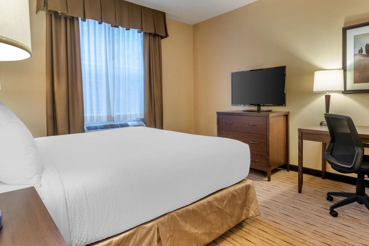 Best Western Plus, Bathurst Hotel & Suites Luaran gambar