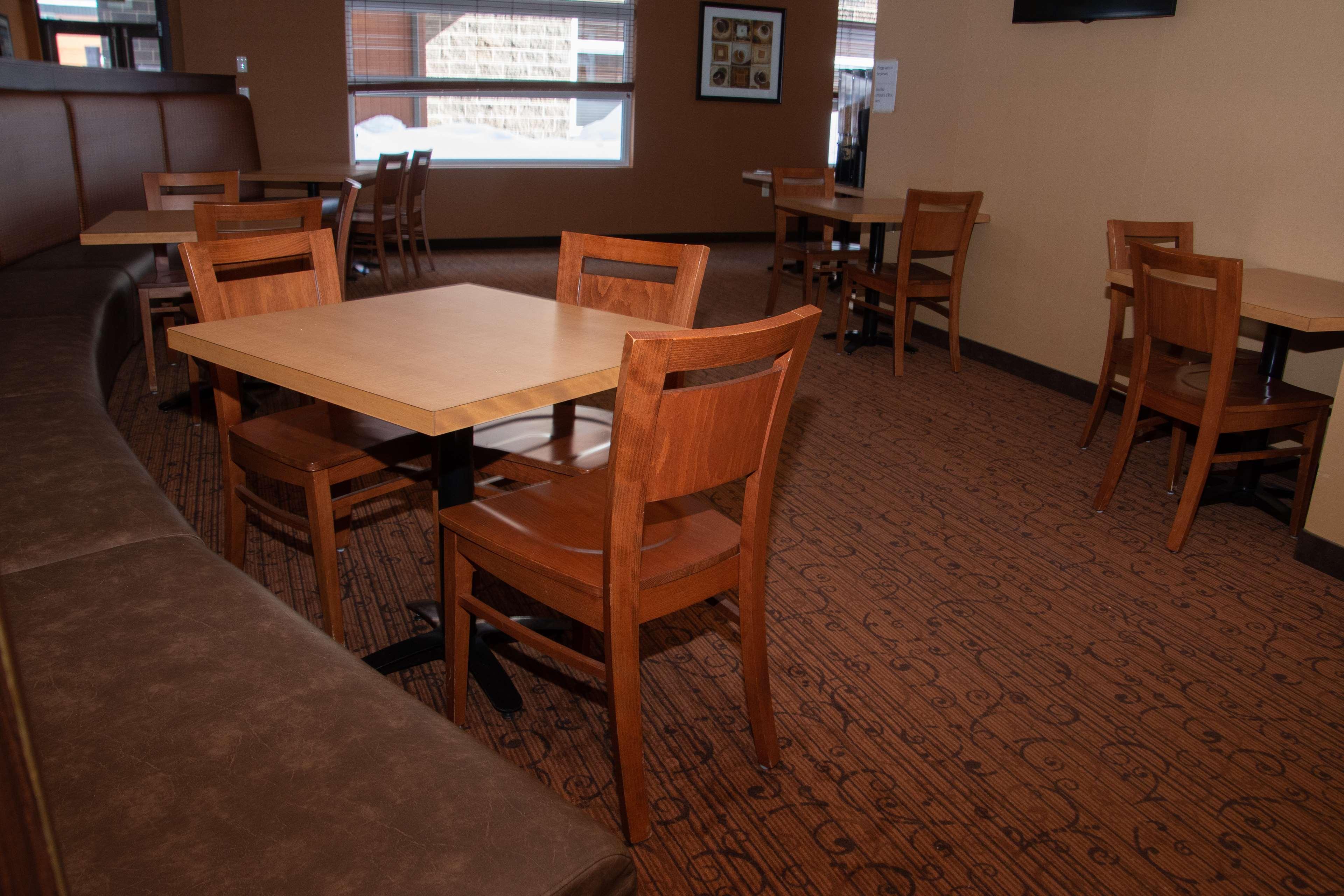 Best Western Plus, Bathurst Hotel & Suites Luaran gambar
